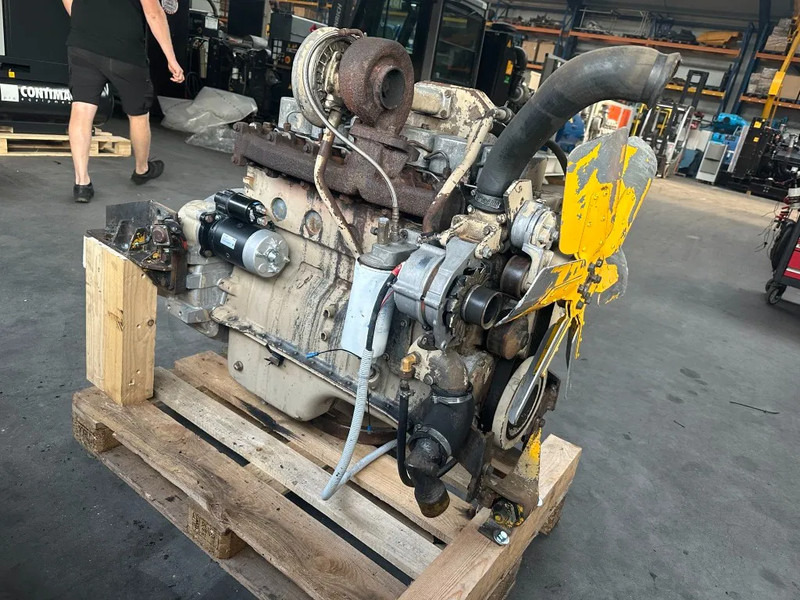 Cummins 6BTA5.9 diesel engine 6 cilinder 177 PK dieselmotor - 엔진 자재 취급 장비 용 : 사진 4 Cummins 6BTA5.9 diesel engine 6 cilinder 177 PK dieselmotor - 엔진 자재 취급 장비 용 : 사진 4