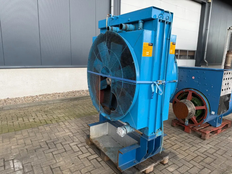 Cummins KTTA 19 G Radiateur Koeler Radiator 700 PK - 엔진 자재 취급 장비 용 : 사진 1 Cummins KTTA 19 G Radiateur Koeler Radiator 700 PK - 엔진 자재 취급 장비 용 : 사진 1