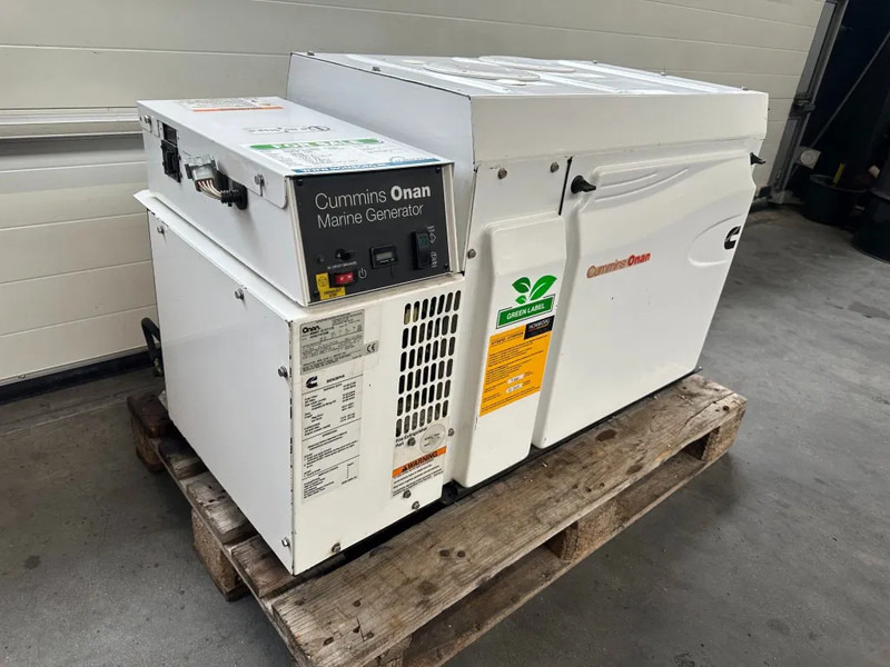 Cummins Onan MDKBP Kubota 4 cilinder Diesel 13.5 kVA Marine Silent generatorset - 발전기 세트 : 사진 3 Cummins Onan MDKBP Kubota 4 cilinder Diesel 13.5 kVA Marine Silent generatorset - 발전기 세트 : 사진 3