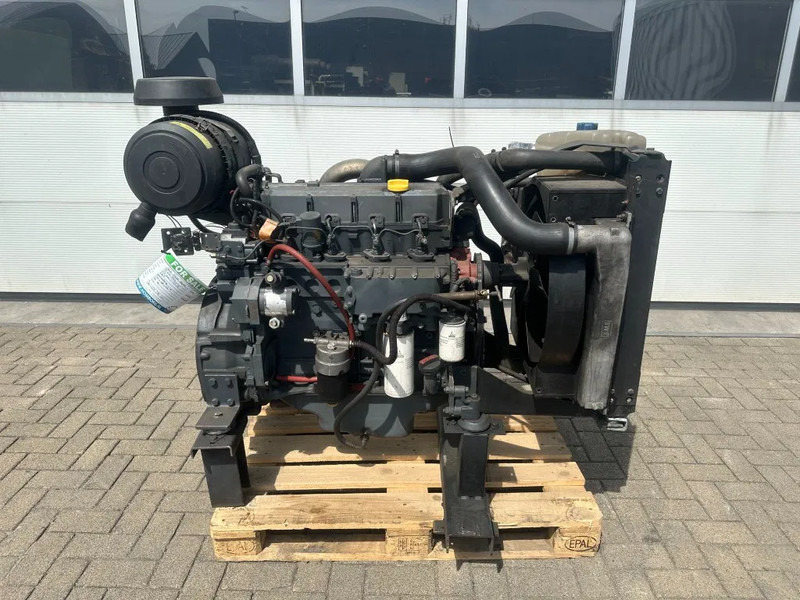 Deutz BF4M 1013 Diesel Engine 4 cylinder 102 kW / 137 HP - 엔진 자재 취급 장비 용 : 사진 1 Deutz BF4M 1013 Diesel Engine 4 cylinder 102 kW / 137 HP - 엔진 자재 취급 장비 용 : 사진 1