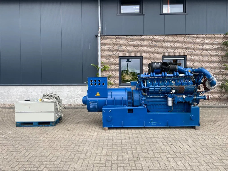 Deutz Gasset 800 / 1110 kVA Stamford generatorset - 발전기 세트 : 사진 4 Deutz Gasset 800 / 1110 kVA Stamford generatorset - 발전기 세트 : 사진 4