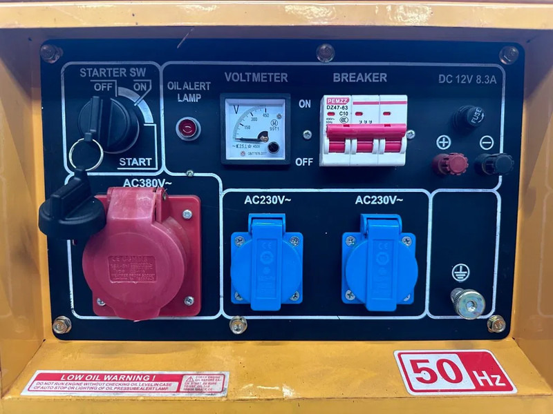 Diesel Diesel Generator UK-9500 5.5 kW 230 en 400 Volt Silent Diesel generator New ! - 발전기 세트 : 사진 3 Diesel Diesel Generator UK-9500 5.5 kW 230 en 400 Volt Silent Diesel generator New ! - 발전기 세트 : 사진 3