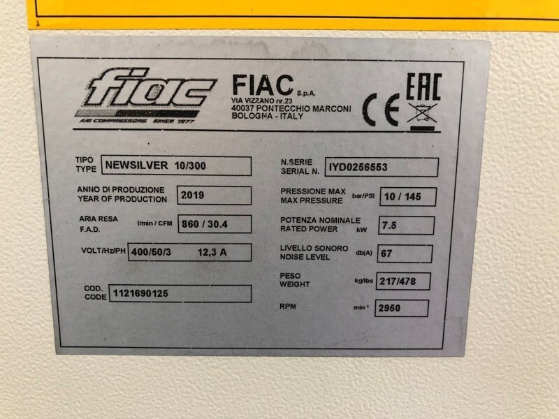 Fiac New Silver D 10 / 300 Silent 7.5 kW 860 L / min 10 bar Elektrische Schroefcompressor met ketel en droger - 공기 압축기 : 사진 3 Fiac New Silver D 10 / 300 Silent 7.5 kW 860 L / min 10 bar Elektrische Schroefcompressor met ketel en droger - 공기 압축기 : 사진 3