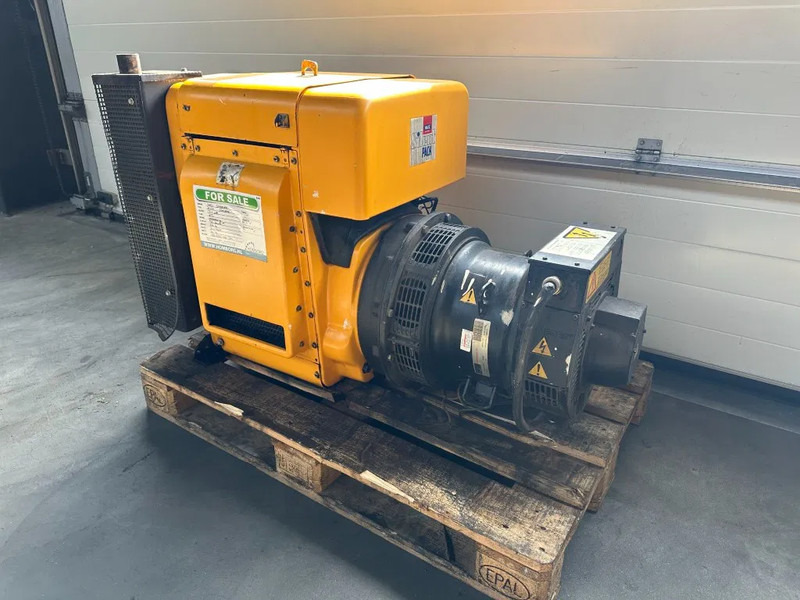 발전기 세트 Hatz 2L41C Stamford 17.5 kVA Silentpack generatorset : 사진 7 발전기 세트 Hatz 2L41C Stamford 17.5 kVA Silentpack generatorset : 사진 7