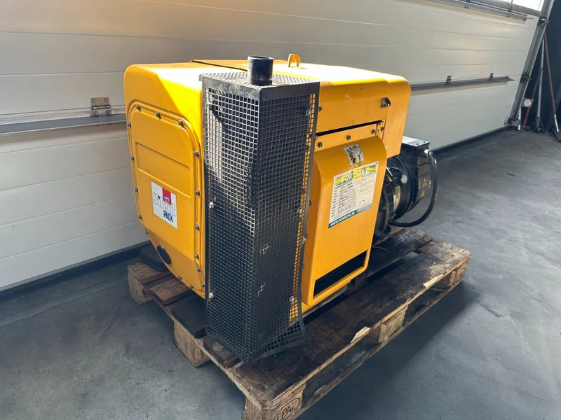 발전기 세트 Hatz 2L41C Stamford 17.5 kVA Silentpack generatorset : 사진 9 발전기 세트 Hatz 2L41C Stamford 17.5 kVA Silentpack generatorset : 사진 9