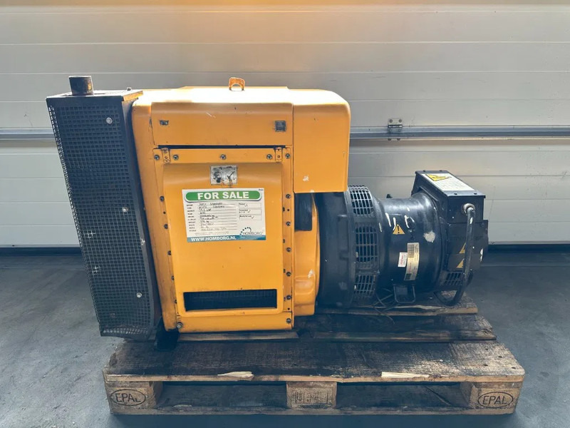 발전기 세트 Hatz 2L41C Stamford 17.5 kVA Silentpack generatorset : 사진 8 발전기 세트 Hatz 2L41C Stamford 17.5 kVA Silentpack generatorset : 사진 8
