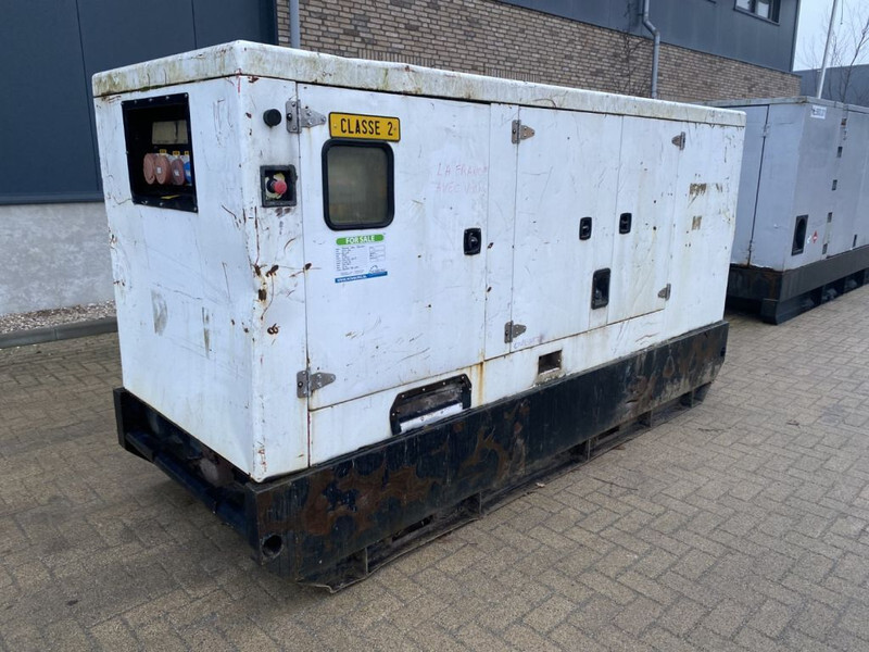 Himoinsa HFW 200 Iveco NEF 67 Stamford 200 kVA Silent generatorset - 발전기 세트 : 사진 3 Himoinsa HFW 200 Iveco NEF 67 Stamford 200 kVA Silent generatorset - 발전기 세트 : 사진 3