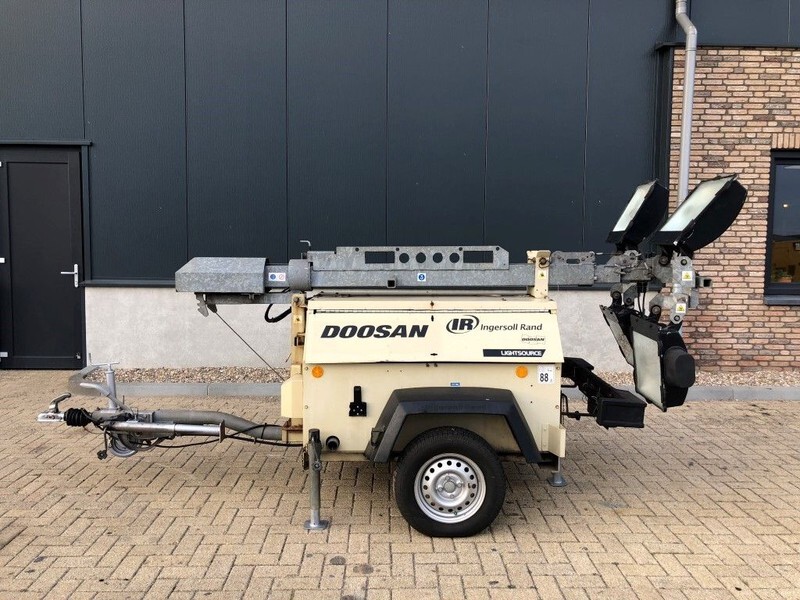Ingersoll Rand Kubota LT6K 9 meter light tower generator - 조명 타워 : 사진 1 Ingersoll Rand Kubota LT6K 9 meter light tower generator - 조명 타워 : 사진 1