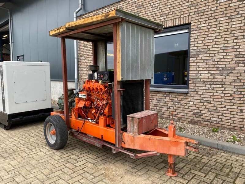 Iveco 8061 I 25.00 Waterpomp Caprari 144 m3 / h 12 Bar Mobiele Beregenings pompset - 워터 펌프 : 사진 2 Iveco 8061 I 25.00 Waterpomp Caprari 144 m3 / h 12 Bar Mobiele Beregenings pompset - 워터 펌프 : 사진 2