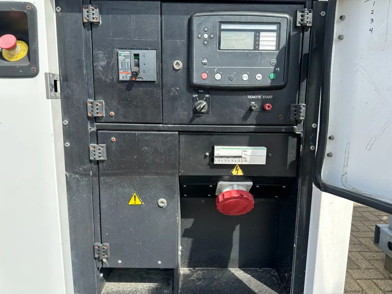 Iveco FPT F32 AM1A Leroy Somer 32 kVA Silent generatorset 408 hours ! - 발전기 세트 : 사진 2 Iveco FPT F32 AM1A Leroy Somer 32 kVA Silent generatorset 408 hours ! - 발전기 세트 : 사진 2