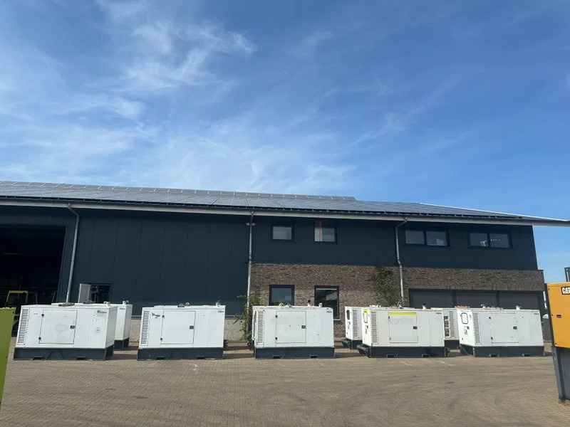 Iveco FPT NEF45 SM1A.A004 Stamford 60 kVA Silent Rental generatorset - 발전기 세트 : 사진 2 Iveco FPT NEF45 SM1A.A004 Stamford 60 kVA Silent Rental generatorset - 발전기 세트 : 사진 2