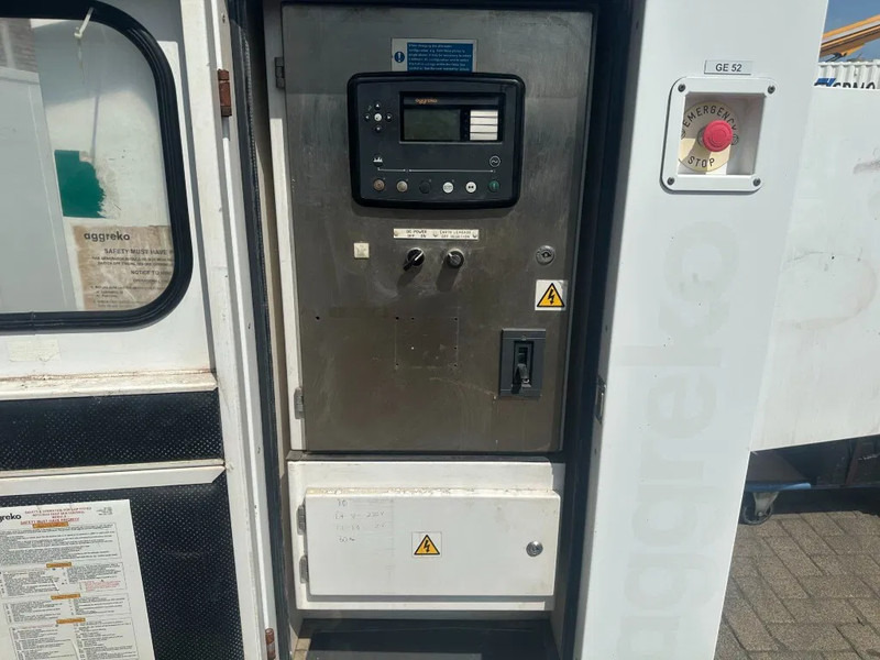 Iveco FPT NEF45 SM1A.A004 Stamford 60 kVA Silent Rental generatorset - 발전기 세트 : 사진 3 Iveco FPT NEF45 SM1A.A004 Stamford 60 kVA Silent Rental generatorset - 발전기 세트 : 사진 3