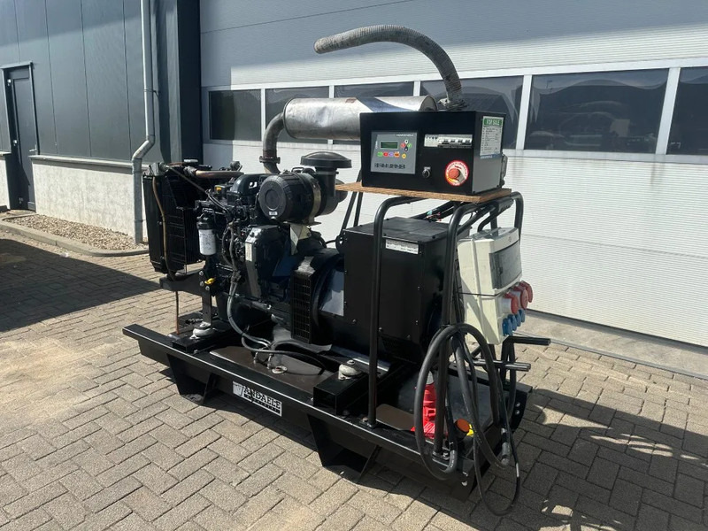Iveco FPT NEF45 SM1A.A007 Himoinsa Stamford 66 kVA generatorset - 발전기 세트 : 사진 2 Iveco FPT NEF45 SM1A.A007 Himoinsa Stamford 66 kVA generatorset - 발전기 세트 : 사진 2