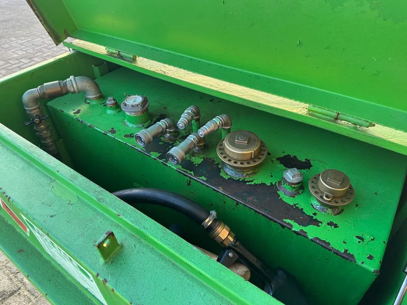 Kiwa IBC Steenbergen 750 liter Dieseltank met Handpomp Milieutank - 저장 탱크 : 사진 5 Kiwa IBC Steenbergen 750 liter Dieseltank met Handpomp Milieutank - 저장 탱크 : 사진 5