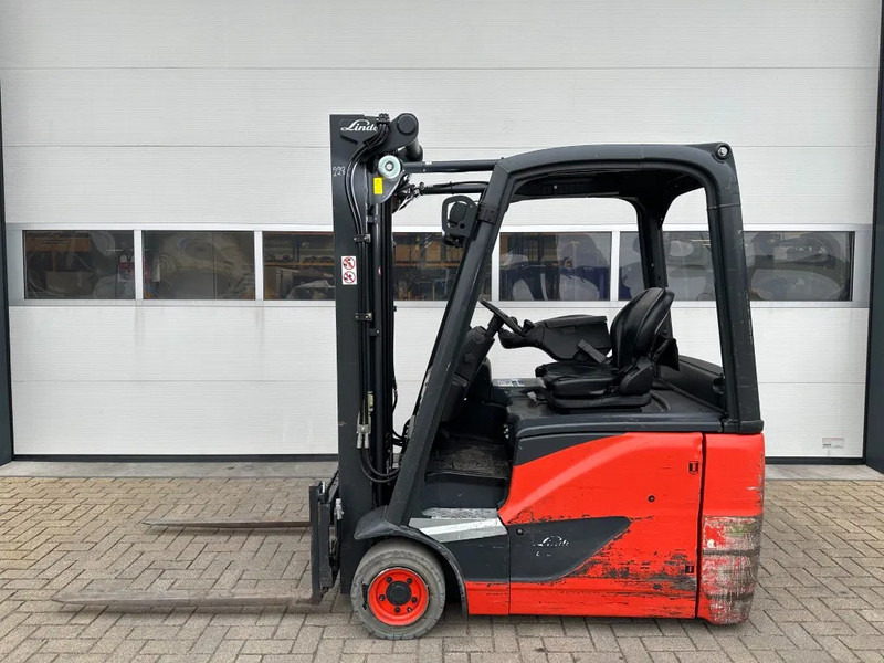 Linde E16H-02 1.6 ton Triplex Freelift Sideshift Elektra Heftruck 2016 - 전기 지게차 : 사진 1 Linde E16H-02 1.6 ton Triplex Freelift Sideshift Elektra Heftruck 2016 - 전기 지게차 : 사진 1