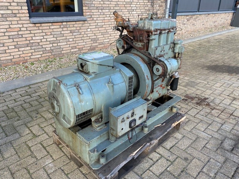 Lister HRW3A Stamford 25 kVA generatorset - 발전기 세트 : 사진 2 Lister HRW3A Stamford 25 kVA generatorset - 발전기 세트 : 사진 2