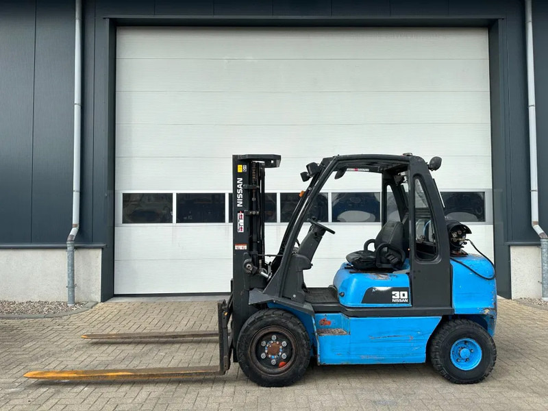 Nissan UGD02A30P0 3 ton Triplex Freelift LPG Heftruck - LPG 지게차 : 사진 1 Nissan UGD02A30P0 3 ton Triplex Freelift LPG Heftruck - LPG 지게차 : 사진 1