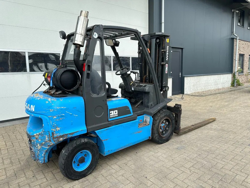 Nissan UGD02A30P0 3 ton Triplex Freelift LPG Heftruck - LPG 지게차 : 사진 5 Nissan UGD02A30P0 3 ton Triplex Freelift LPG Heftruck - LPG 지게차 : 사진 5