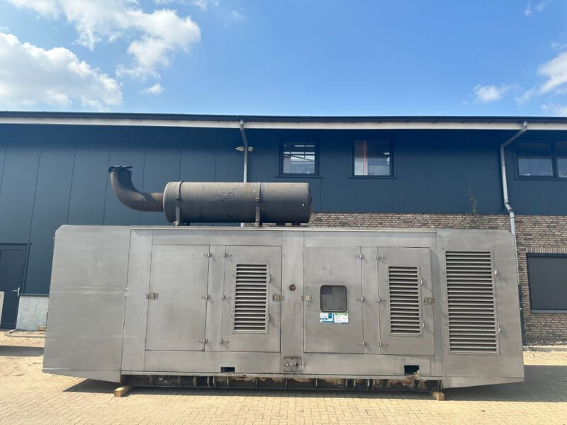 Perkins 4006-23TAG3A Stamford 900 kVA Silent generatorset - 발전기 세트 : 사진 1 Perkins 4006-23TAG3A Stamford 900 kVA Silent generatorset - 발전기 세트 : 사진 1
