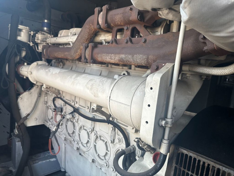 Perkins 4006-23TAG3A Stamford 900 kVA Silent generatorset - 발전기 세트 : 사진 5 Perkins 4006-23TAG3A Stamford 900 kVA Silent generatorset - 발전기 세트 : 사진 5