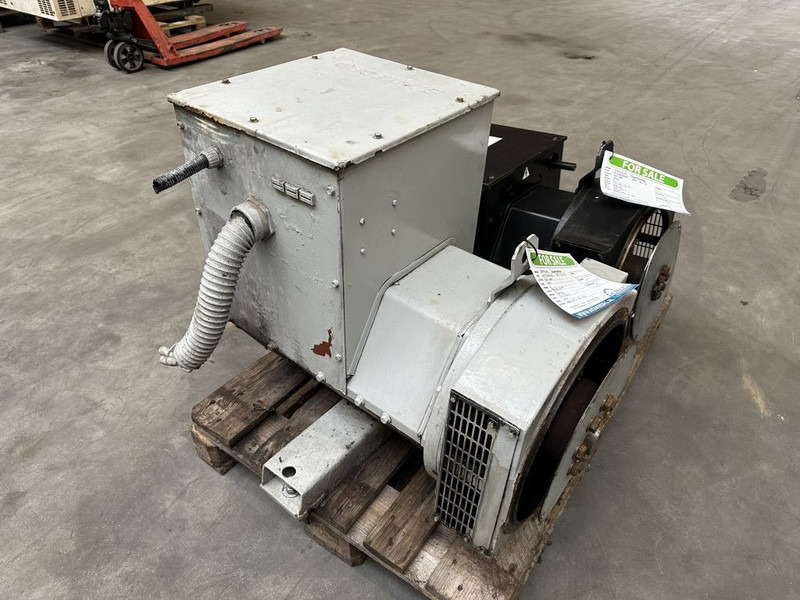 Stamford UCM224G13 Geneartordeel 62 kVA Alternator - 발전기 세트 : 사진 4 Stamford UCM224G13 Geneartordeel 62 kVA Alternator - 발전기 세트 : 사진 4