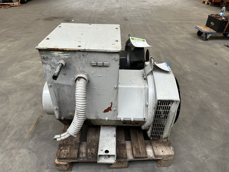 Stamford UCM224G13 Geneartordeel 62 kVA Alternator - 발전기 세트 : 사진 5 Stamford UCM224G13 Geneartordeel 62 kVA Alternator - 발전기 세트 : 사진 5