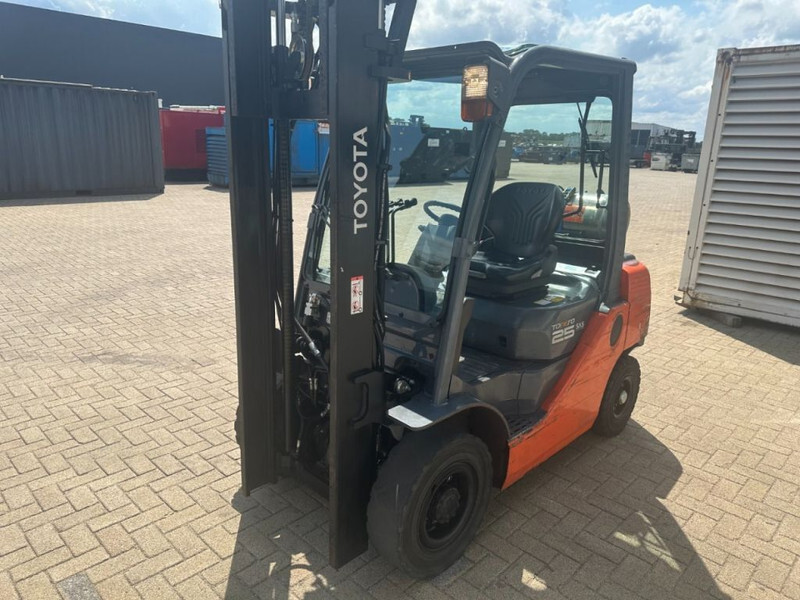 Toyota 2.5 ton Tonero 25 Triplex Freelift Sideshift LPG Heftruck - LPG 지게차 : 사진 4 Toyota 2.5 ton Tonero 25 Triplex Freelift Sideshift LPG Heftruck - LPG 지게차 : 사진 4