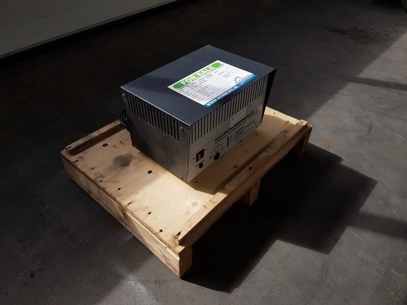 Acculader 24 Volt Acculader 230 Volt Battery Charger - 도구/ 장비 : 사진 4 Acculader 24 Volt Acculader 230 Volt Battery Charger - 도구/ 장비 : 사진 4