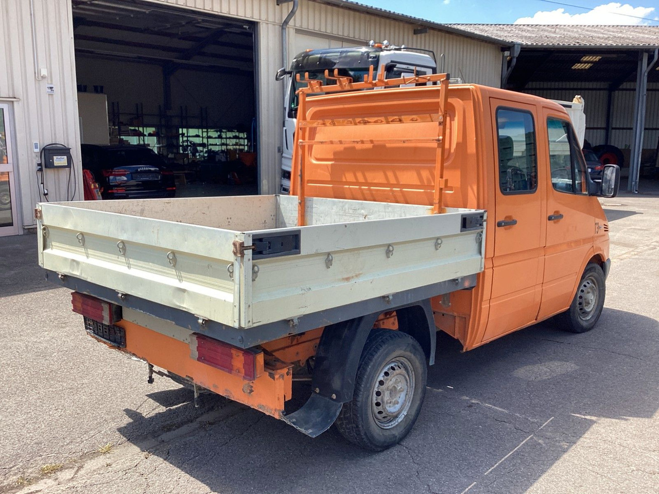 Mercedes-Benz Sprinter Pritsche Doka 211 CDI - 플랫베드 밴, 콤비 밴 : 사진 4 Mercedes-Benz Sprinter Pritsche Doka 211 CDI - 플랫베드 밴, 콤비 밴 : 사진 4