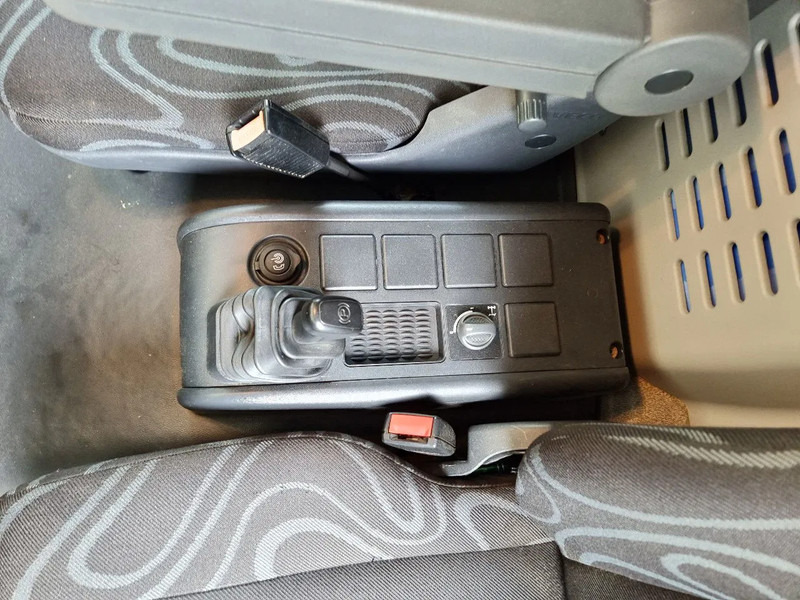 자동 운반 장치 트럭 Iveco EuroCargo 80 E6 80E19 : 사진 18