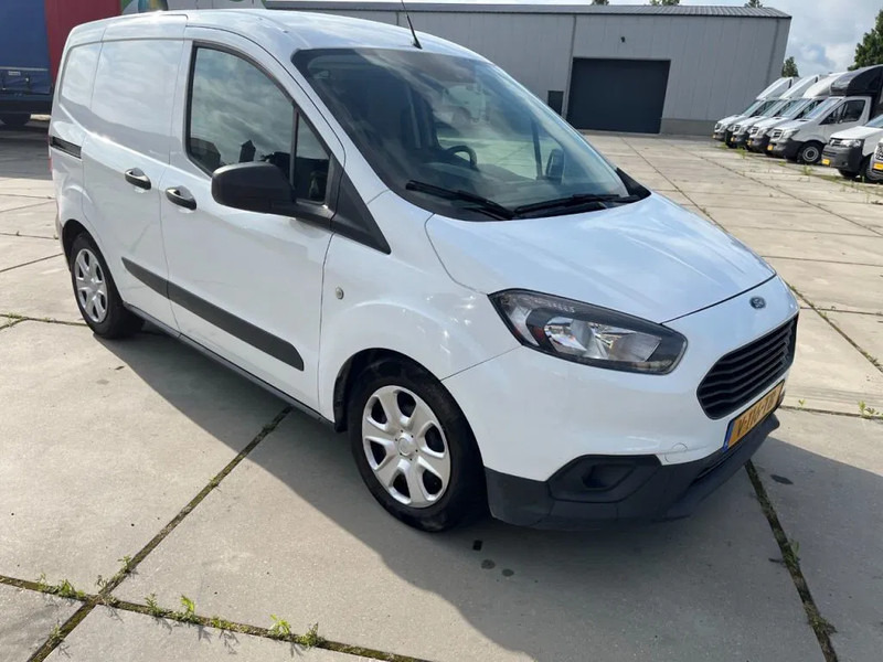 Ford Transit Courier 1.5 EURO 6 - 소형 밴 : 사진 3 Ford Transit Courier 1.5 EURO 6 - 소형 밴 : 사진 3