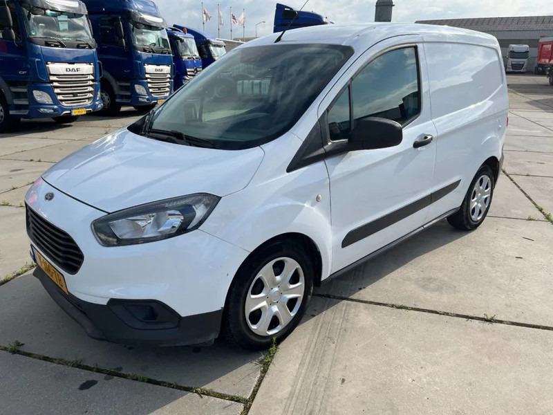Ford Transit Courier 1.5 EURO 6 - 소형 밴 : 사진 1 Ford Transit Courier 1.5 EURO 6 - 소형 밴 : 사진 1