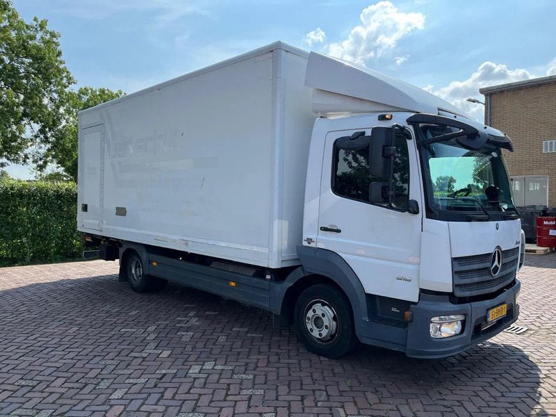 Mercedes-Benz Atego 916 - 박스 트럭 : 사진 1 Mercedes-Benz Atego 916 - 박스 트럭 : 사진 1