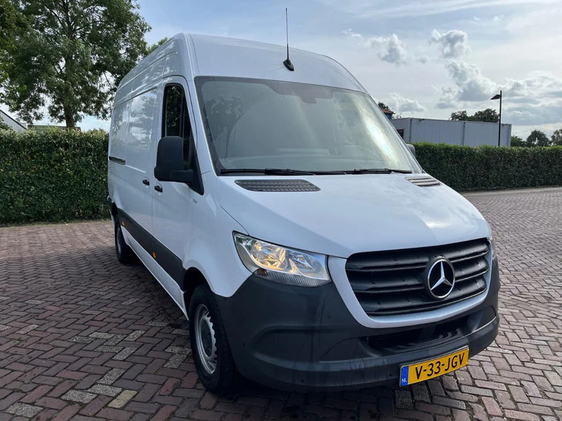 Mercedes-Benz Sprinter 317 1.9 CDI L2H1 - 패널 밴, 콤비 밴 : 사진 4 Mercedes-Benz Sprinter 317 1.9 CDI L2H1 - 패널 밴, 콤비 밴 : 사진 4
