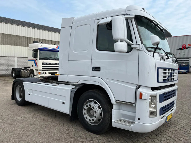 Volvo FM 9 Motor defect (loopt wel, waarschijnlijk kleppentrein beschadigd) - 트랙터 유닛 : 사진 5 Volvo FM 9 Motor defect (loopt wel, waarschijnlijk kleppentrein beschadigd) - 트랙터 유닛 : 사진 5