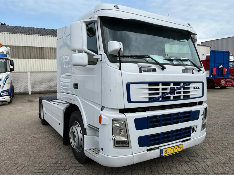 Volvo FM 9 Motor defect (loopt wel, waarschijnlijk kleppentrein beschadigd) - 트랙터 유닛 : 사진 4 Volvo FM 9 Motor defect (loopt wel, waarschijnlijk kleppentrein beschadigd) - 트랙터 유닛 : 사진 4