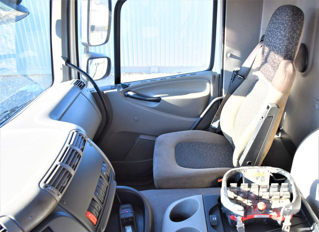 크레인 트럭, 드롭사이드/ 플랫베드 트럭 DAF CF 75.360 Pritsche 7,95 m + KRAN / FUNK * 6x4 : 사진 10