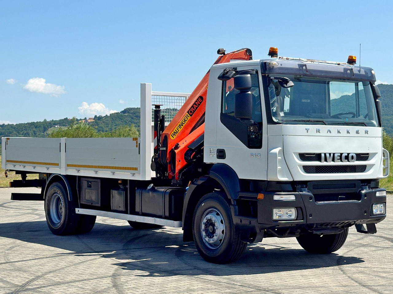 Iveco TRAKKER 310* PRITSCHE 6,00 m * PK 15500 * TOP - 크레인 트럭 : 사진 4 Iveco TRAKKER 310* PRITSCHE 6,00 m * PK 15500 * TOP - 크레인 트럭 : 사진 4