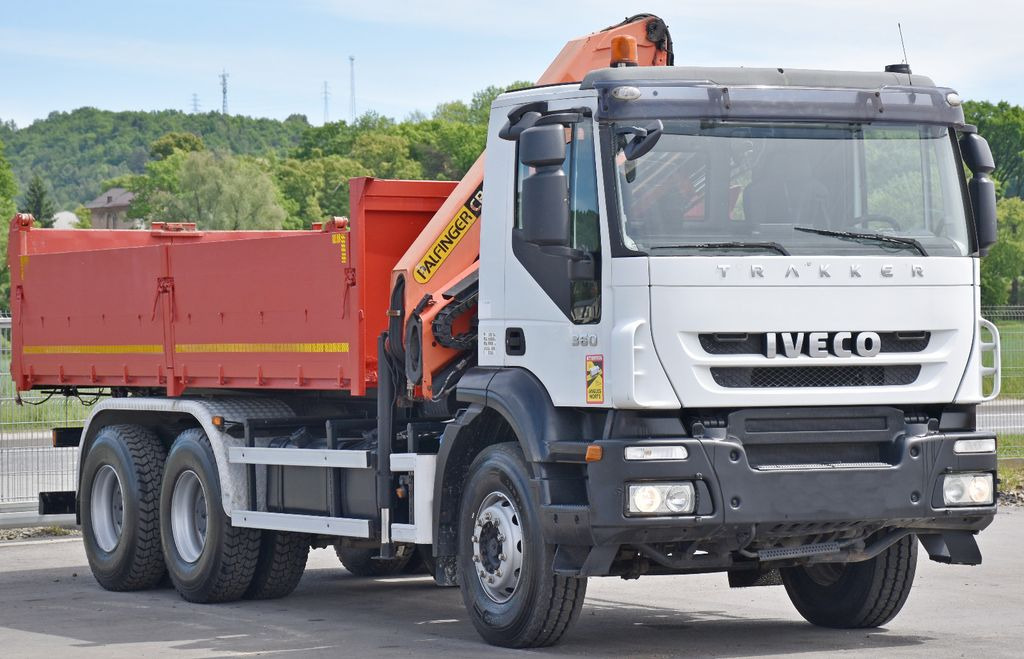 Iveco TRAKKER 360 * Kipper 5,60m* KRAN /FUNK * 6x4 - 크레인 트럭, 덤프트럭 : 사진 3 Iveco TRAKKER 360 * Kipper 5,60m* KRAN /FUNK * 6x4 - 크레인 트럭, 덤프트럭 : 사진 3