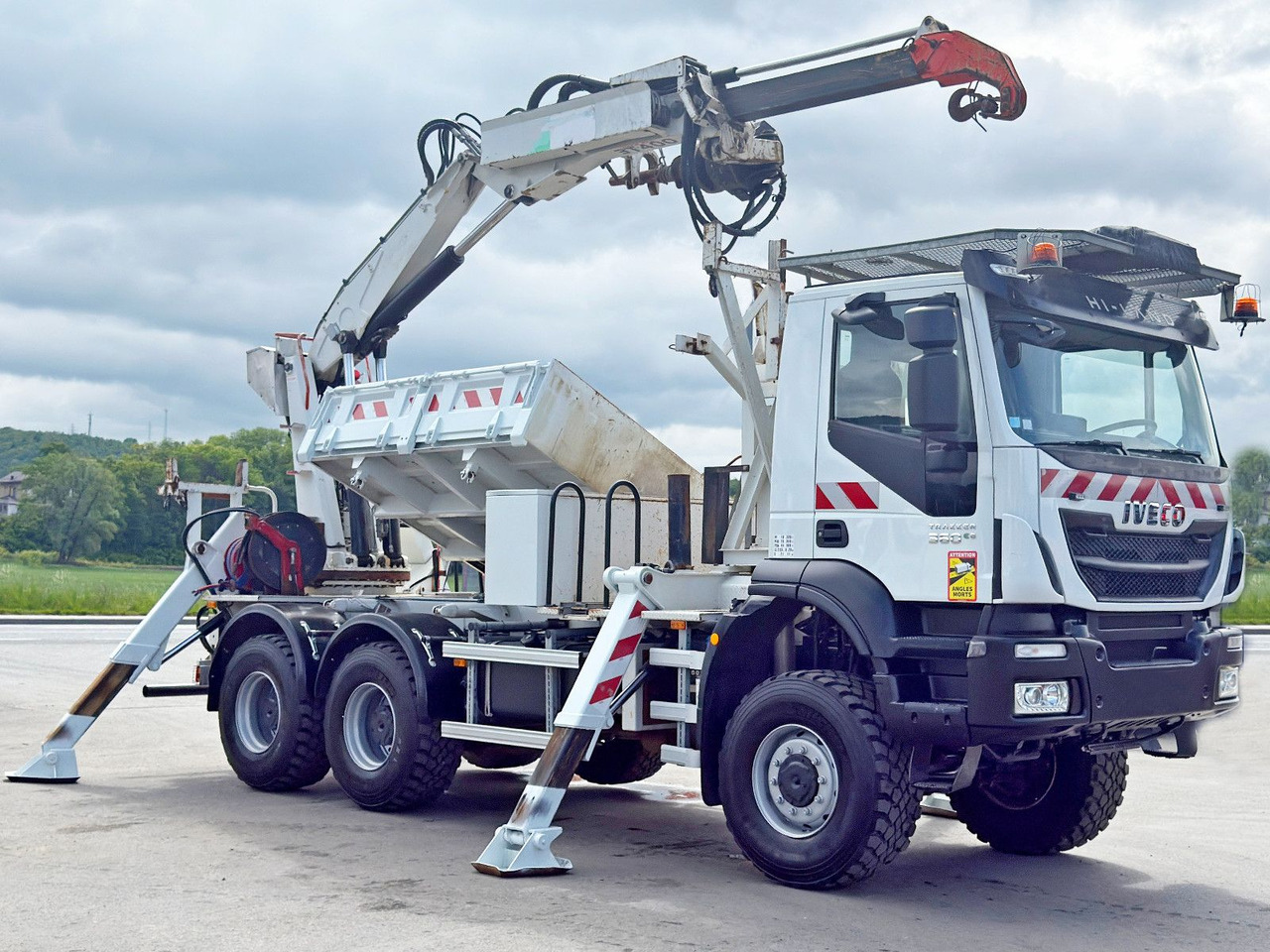 Iveco TRAKKER 360 * RUSA TA 65.33 + FUNK * 6x6 - 크레인 트럭 : 사진 3 Iveco TRAKKER 360 * RUSA TA 65.33 + FUNK * 6x6 - 크레인 트럭 : 사진 3