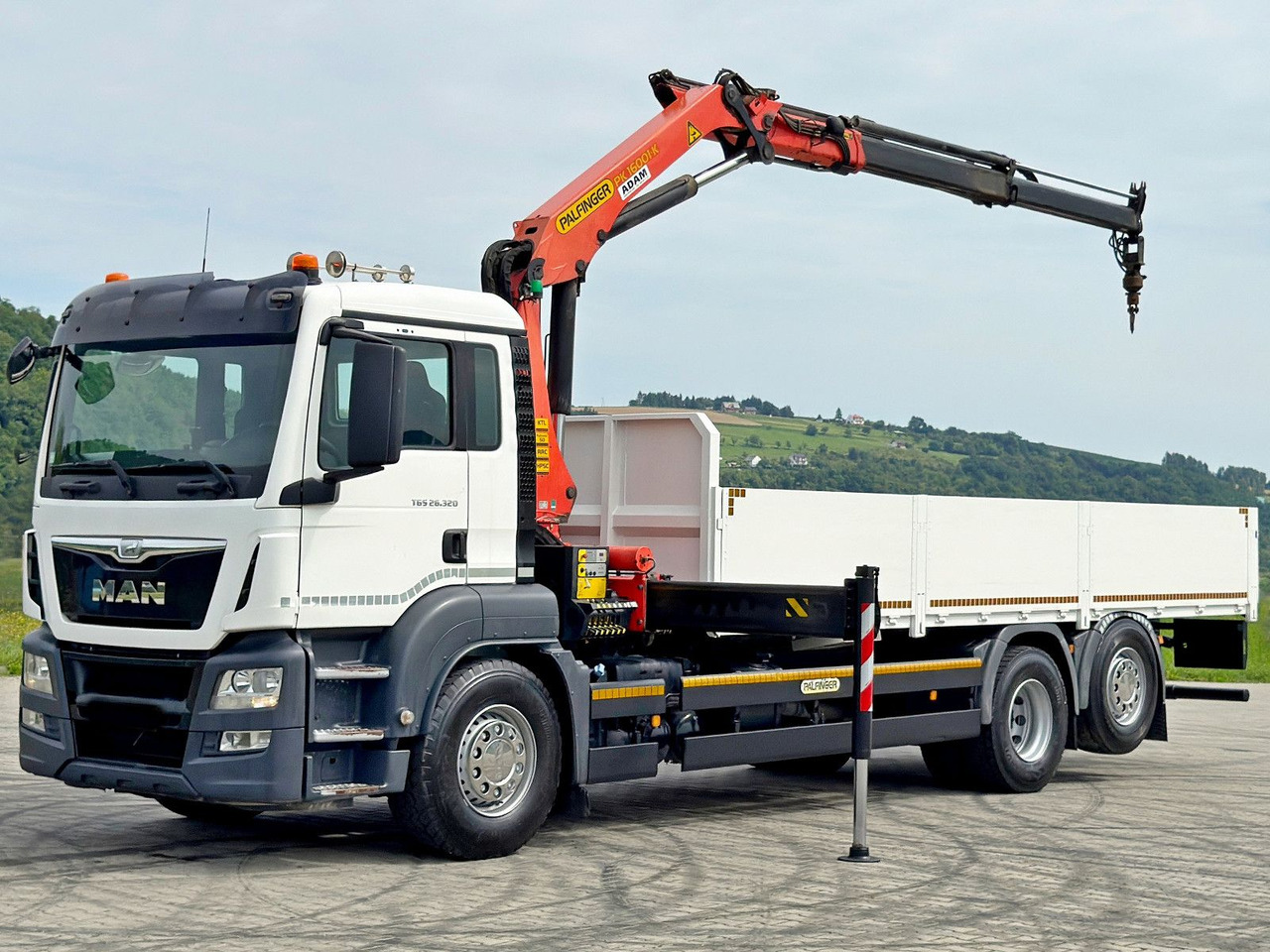 MAN TGS 26.320*PRITSCHE 7,20 / PK 16001-KA + FUNK - 크레인 트럭 : 사진 2 MAN TGS 26.320*PRITSCHE 7,20 / PK 16001-KA + FUNK - 크레인 트럭 : 사진 2