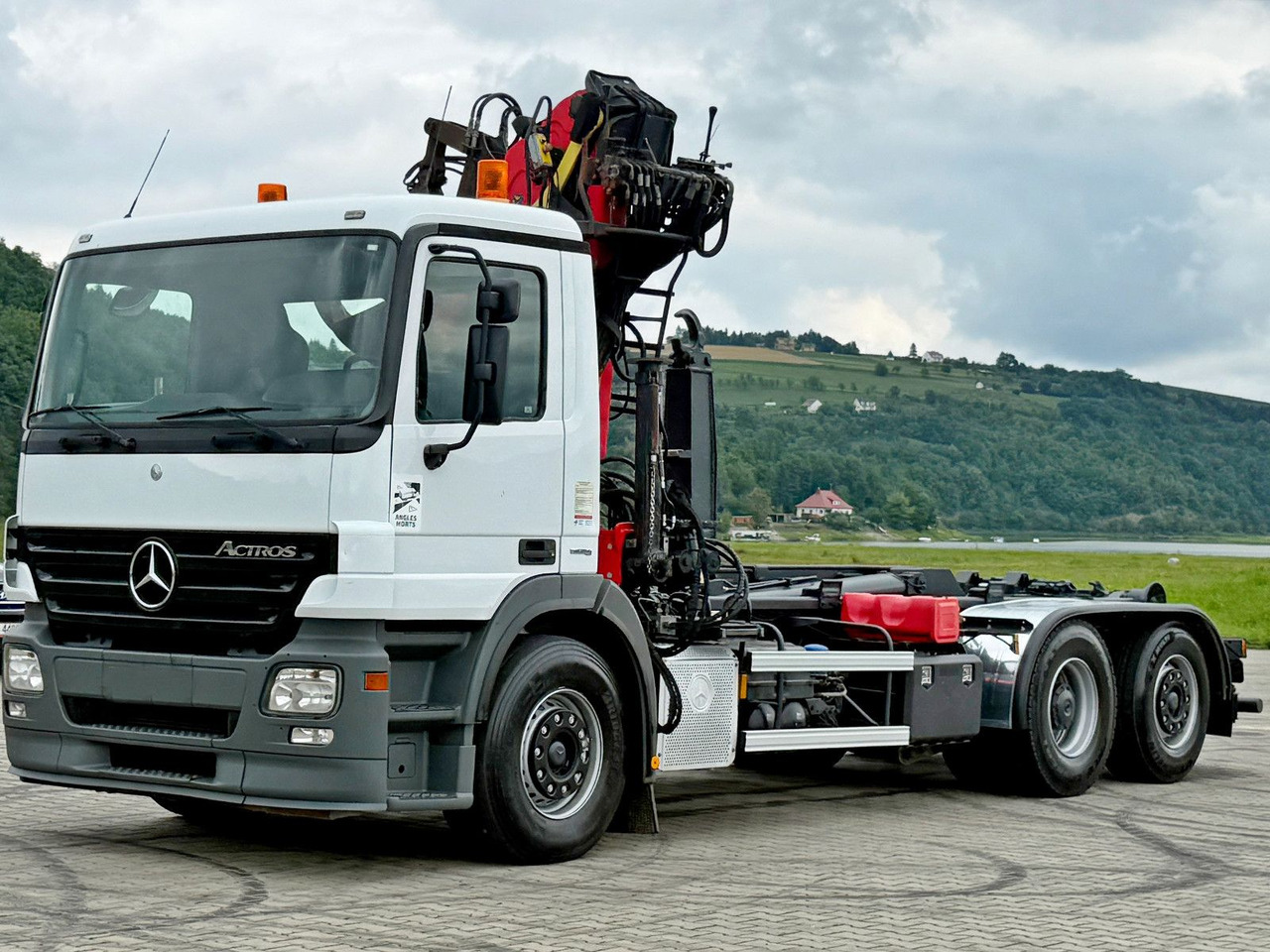 Mercedes-Benz ACTROS 2541 * ABROLLKIPPER * EPSILON E140Z81*TOP - 후크 리프트 트럭, 크레인 트럭 : 사진 4 Mercedes-Benz ACTROS 2541 * ABROLLKIPPER * EPSILON E140Z81*TOP - 후크 리프트 트럭, 크레인 트럭 : 사진 4