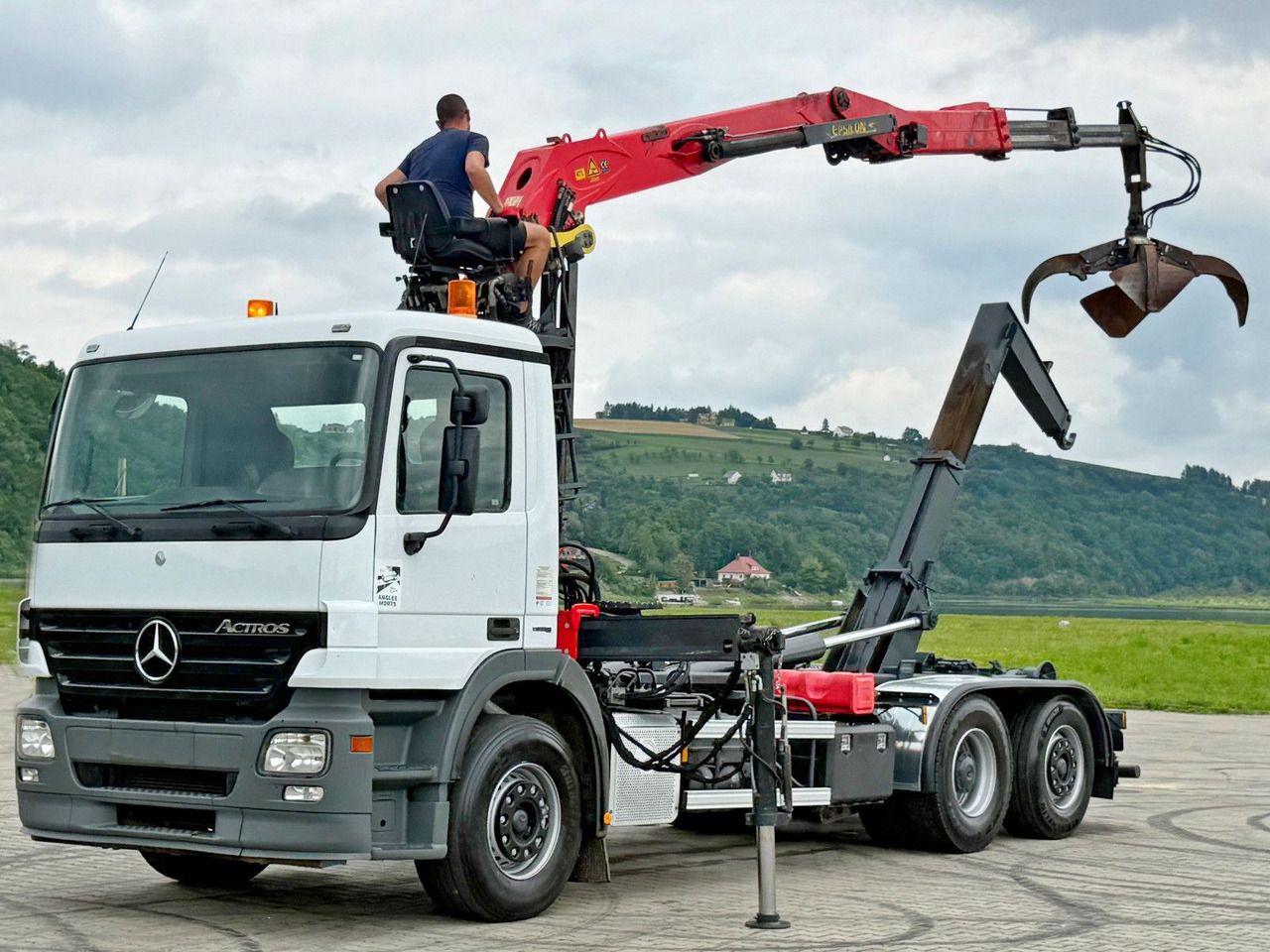 Mercedes-Benz ACTROS 2541 * ABROLLKIPPER * EPSILON E140Z81*TOP - 후크 리프트 트럭, 크레인 트럭 : 사진 2 Mercedes-Benz ACTROS 2541 * ABROLLKIPPER * EPSILON E140Z81*TOP - 후크 리프트 트럭, 크레인 트럭 : 사진 2