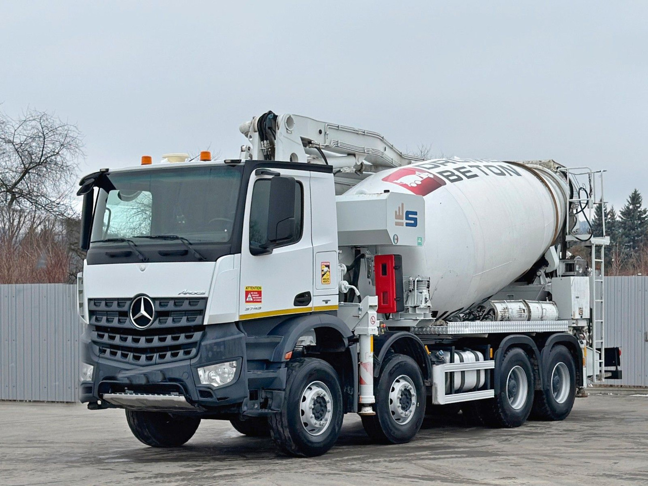 Mercedes-Benz AROCS 3743 * Betonpumpe + FUNK * 8x4 * TOP - 콘크리트 펌프 트럭 : 사진 2 Mercedes-Benz AROCS 3743 * Betonpumpe + FUNK * 8x4 * TOP - 콘크리트 펌프 트럭 : 사진 2