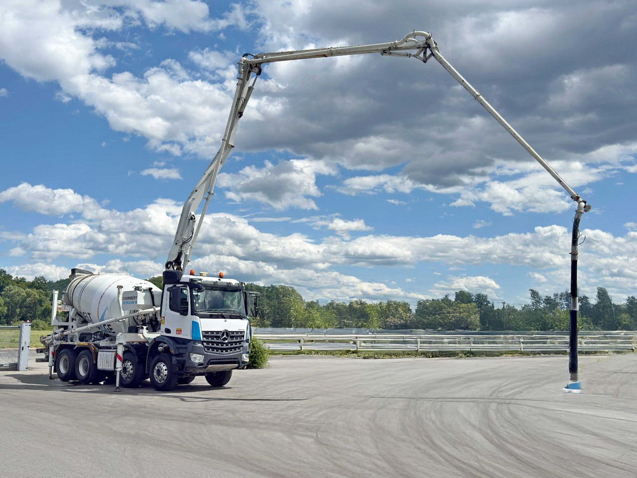 Mercedes-Benz AROCS 3743 * Betonpumpe + FUNK * 8x4 * TOP - 콘크리트 펌프 트럭 : 사진 3 Mercedes-Benz AROCS 3743 * Betonpumpe + FUNK * 8x4 * TOP - 콘크리트 펌프 트럭 : 사진 3