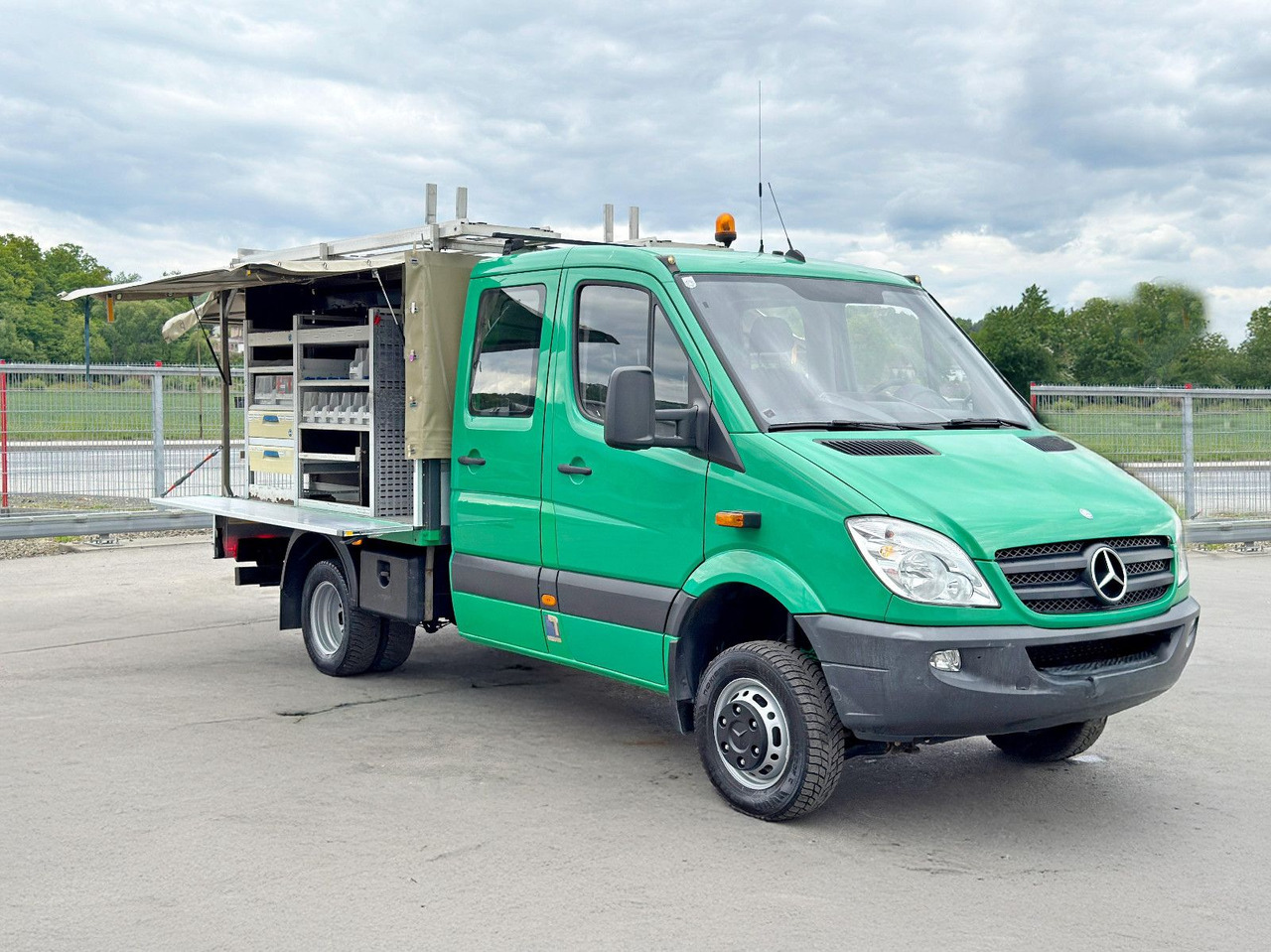 Mercedes-Benz Sprinter 516 CDI* Doppel Kabine! 4x4 *TOPZUSTAND - 덤프 밴 : 사진 2 Mercedes-Benz Sprinter 516 CDI* Doppel Kabine! 4x4 *TOPZUSTAND - 덤프 밴 : 사진 2