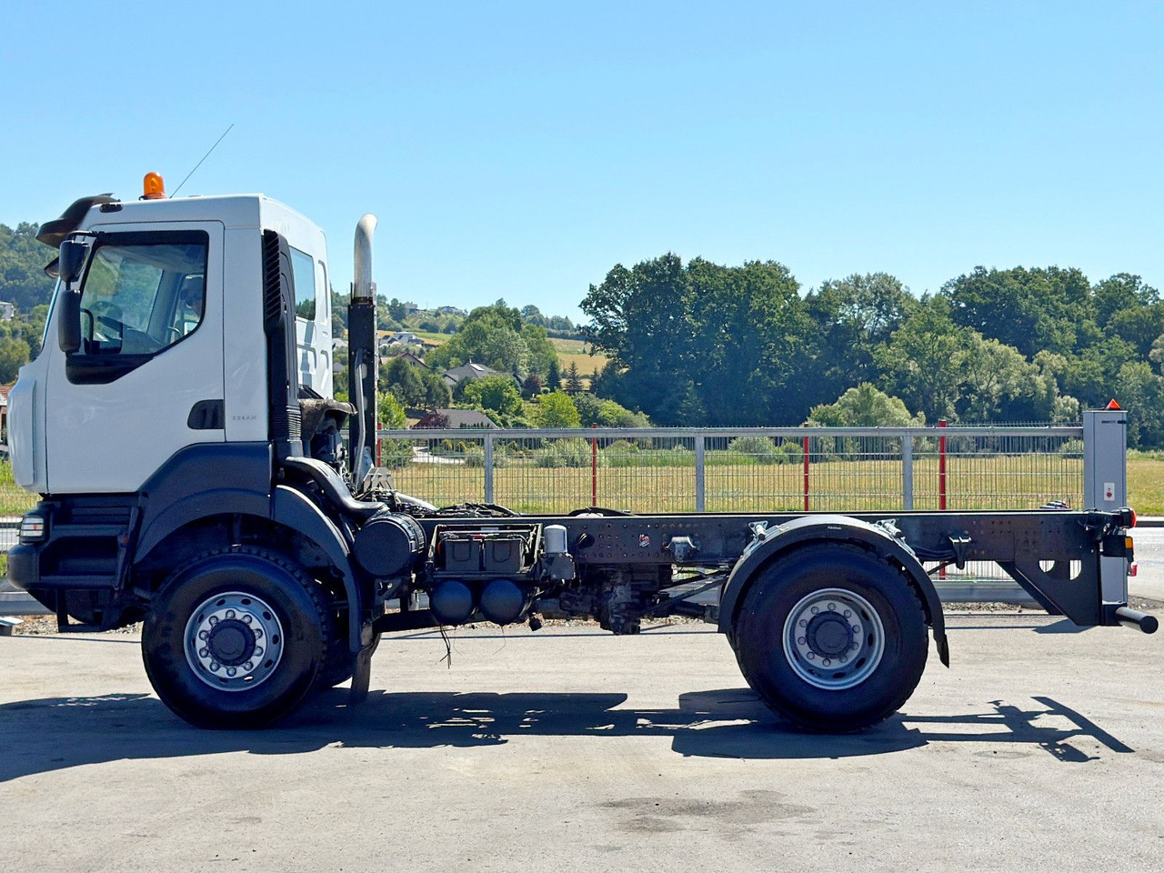 Renault KERAX 370 * FAHRGESTELL 4,55 m / 4x4*TOPZUSTAND - 캡 새시 트럭 : 사진 3 Renault KERAX 370 * FAHRGESTELL 4,55 m / 4x4*TOPZUSTAND - 캡 새시 트럭 : 사진 3