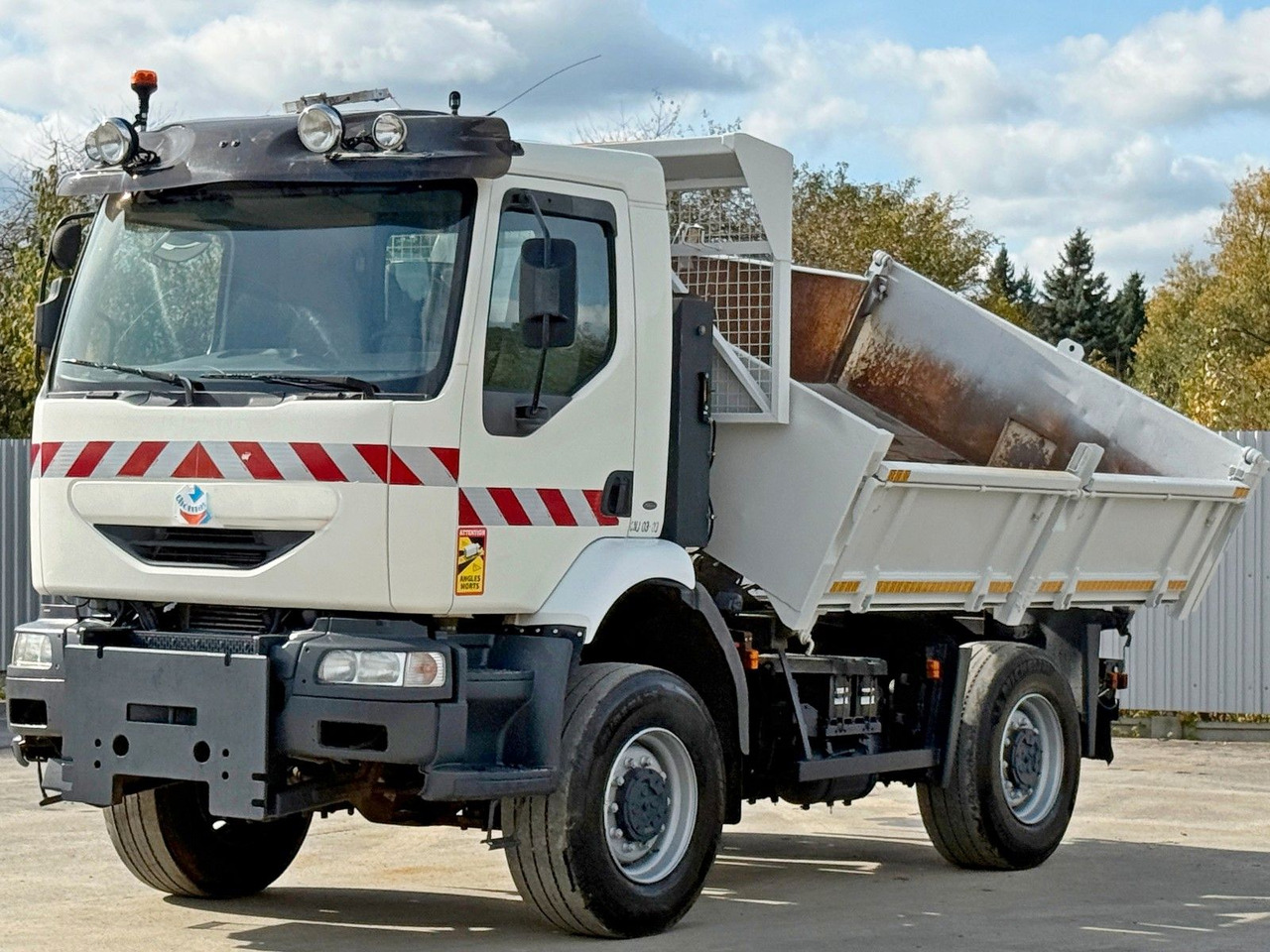 Renault MIDLUM 210 DCI* KIPPER 3,60m * 4x4 - 덤프트럭 : 사진 3 Renault MIDLUM 210 DCI* KIPPER 3,60m * 4x4 - 덤프트럭 : 사진 3