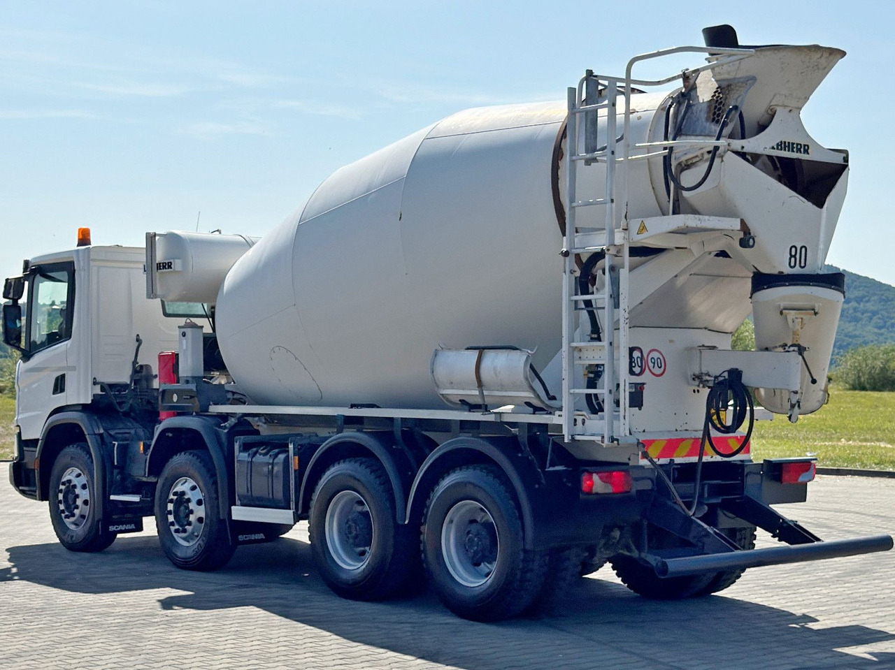 Scania P 450 * Betonmischer * 8x4 * TOPZUSTAND - 콘크리트 믹서 트럭 : 사진 5 Scania P 450 * Betonmischer * 8x4 * TOPZUSTAND - 콘크리트 믹서 트럭 : 사진 5