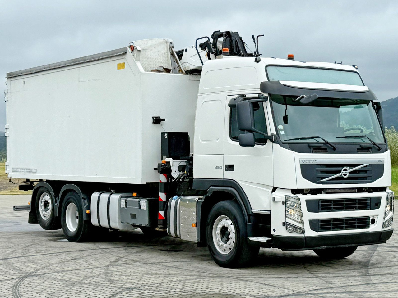 Volvo FM 420 Kipper 6,20 m * EPSILON Q150L75 *TOP - 덤프트럭, 크레인 트럭 : 사진 3 Volvo FM 420 Kipper 6,20 m * EPSILON Q150L75 *TOP - 덤프트럭, 크레인 트럭 : 사진 3